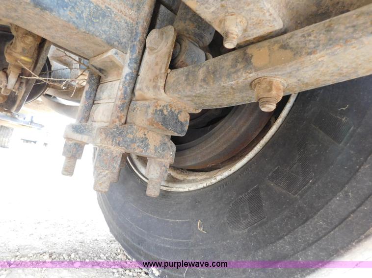 image for item AW9430 1996 Freightliner FL70 flatbed truck