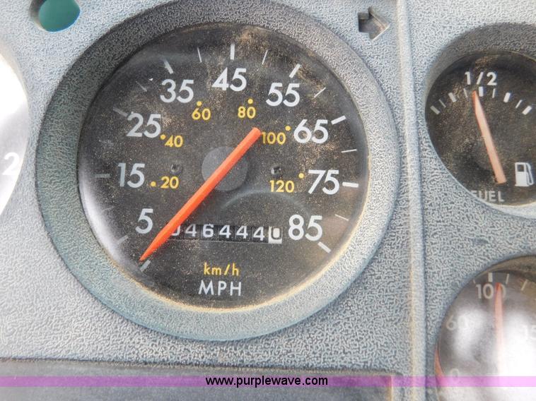 image for item AW9430 1996 Freightliner FL70 flatbed truck