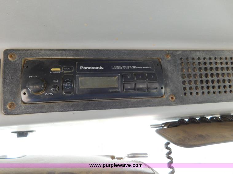 image for item AW9430 1996 Freightliner FL70 flatbed truck