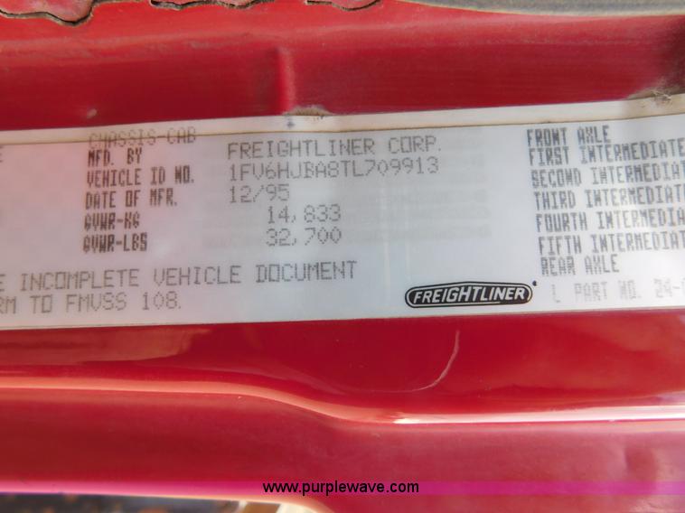 image for item AW9430 1996 Freightliner FL70 flatbed truck