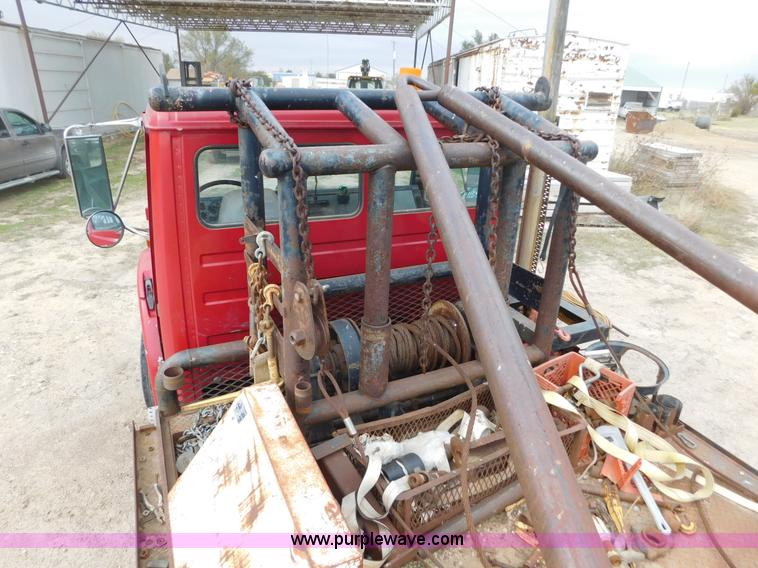 image for item AW9430 1996 Freightliner FL70 flatbed truck