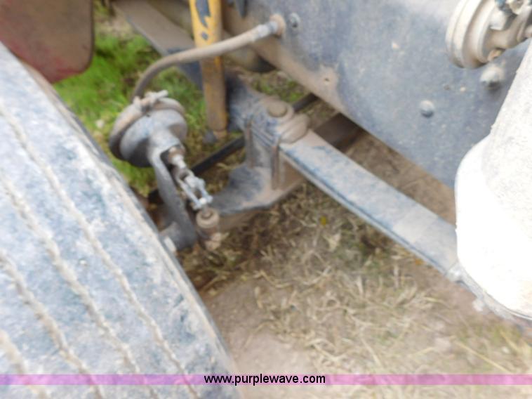 image for item AW9430 1996 Freightliner FL70 flatbed truck