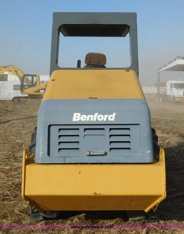 image for item AW9431 Benford SP2008PPDR single drum vibratory roller