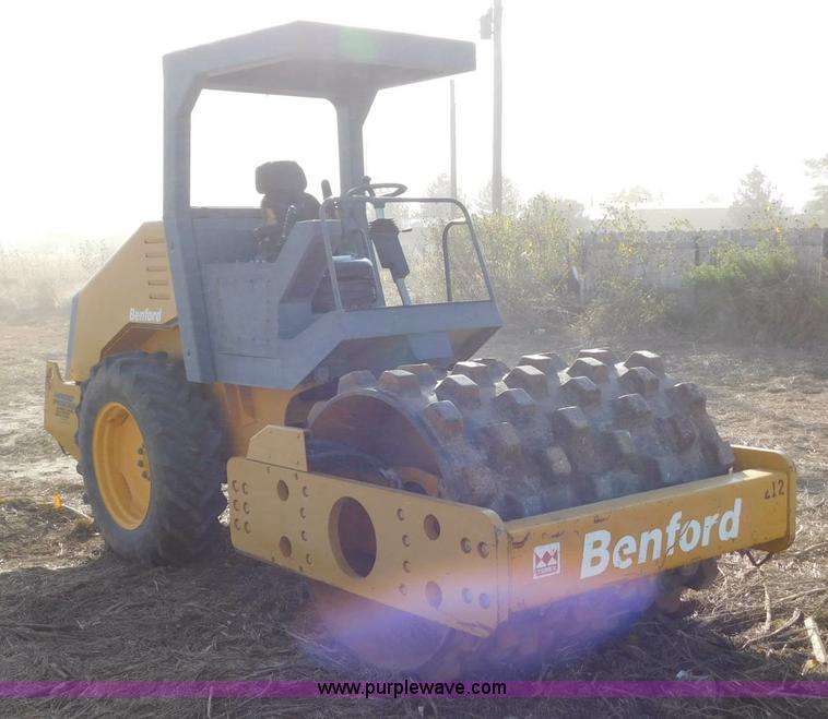 image for item AW9431 Benford SP2008PPDR single drum vibratory roller