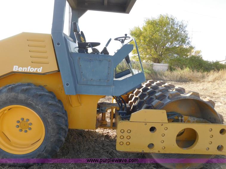 image for item AW9431 Benford SP2008PPDR single drum vibratory roller