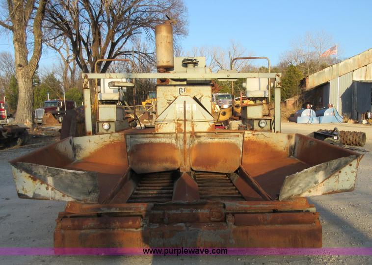 image for item BB9043 Cedarapids 37161 paver