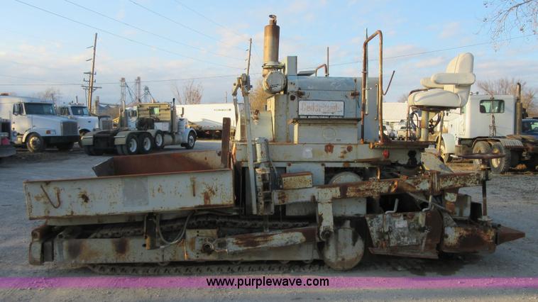 image for item BB9043 Cedarapids 37161 paver