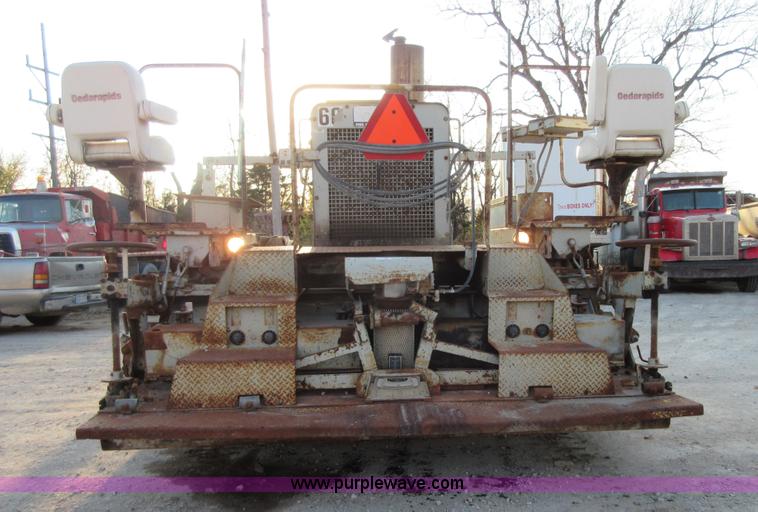 image for item BB9043 Cedarapids 37161 paver