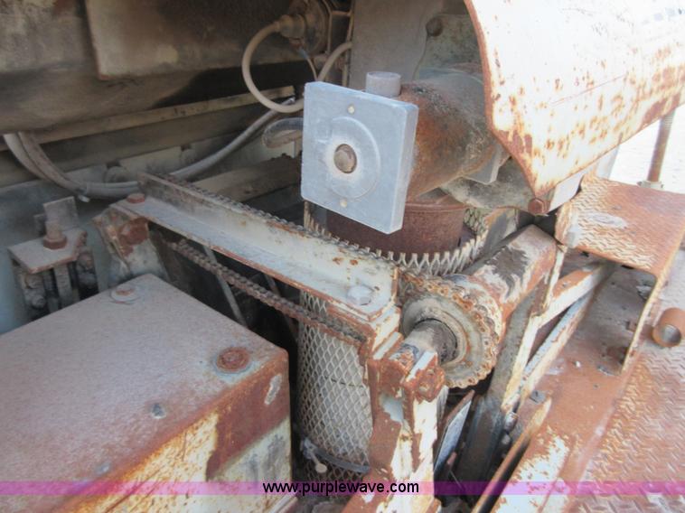 image for item BB9043 Cedarapids 37161 paver