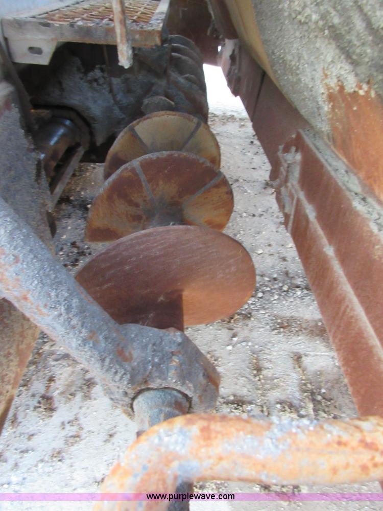 image for item BB9043 Cedarapids 37161 paver