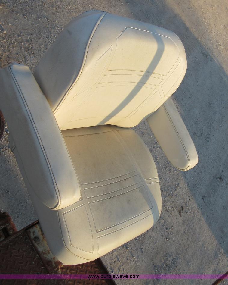 image for item BB9043 Cedarapids 37161 paver