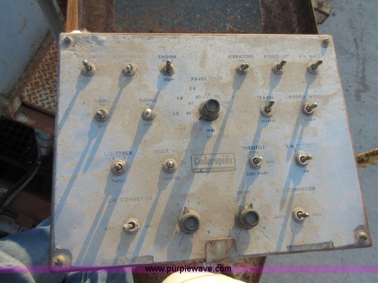 image for item BB9043 Cedarapids 37161 paver