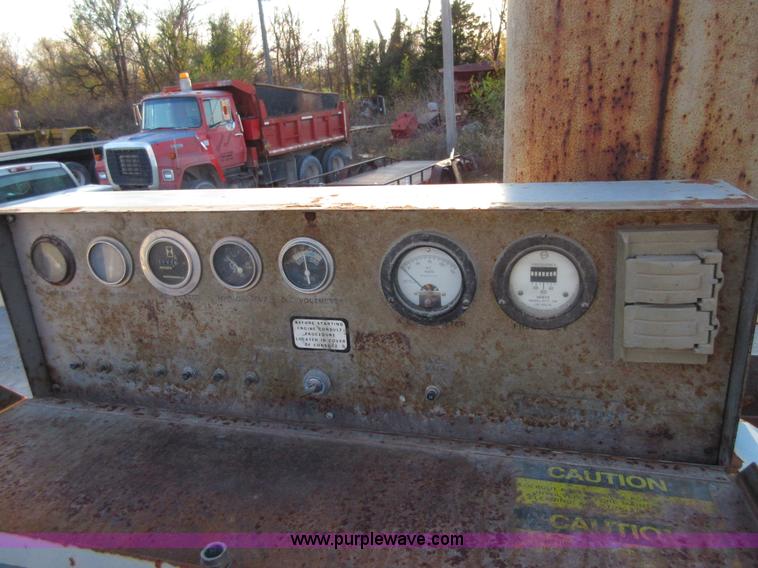 image for item BB9043 Cedarapids 37161 paver