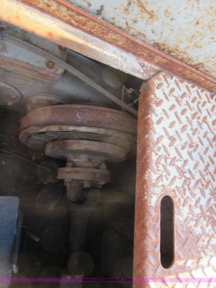 image for item BB9043 Cedarapids 37161 paver