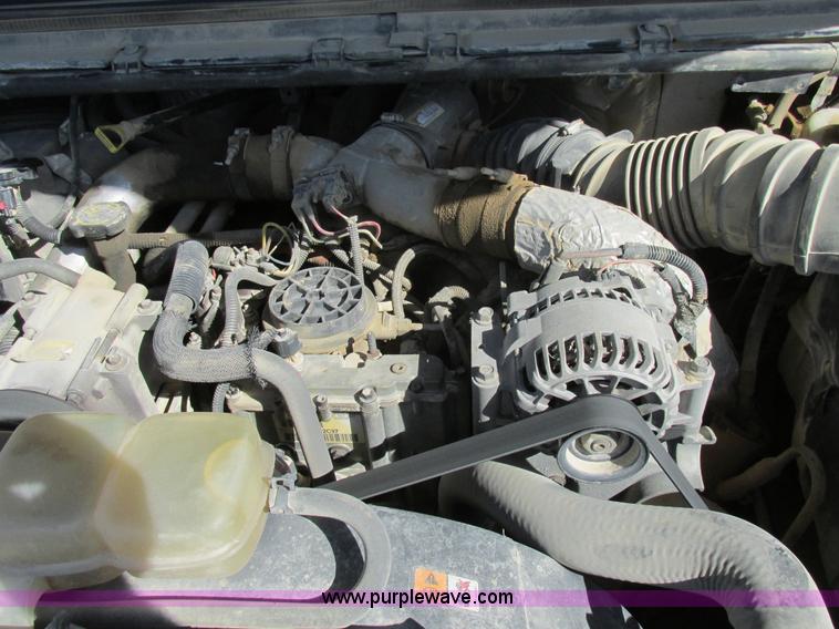 image for item BS9974 2000 Ford F350 Super Duty XL SuperCab flatbed pickup truck