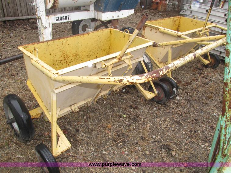 image for item H1020 (4) assorted rock carts