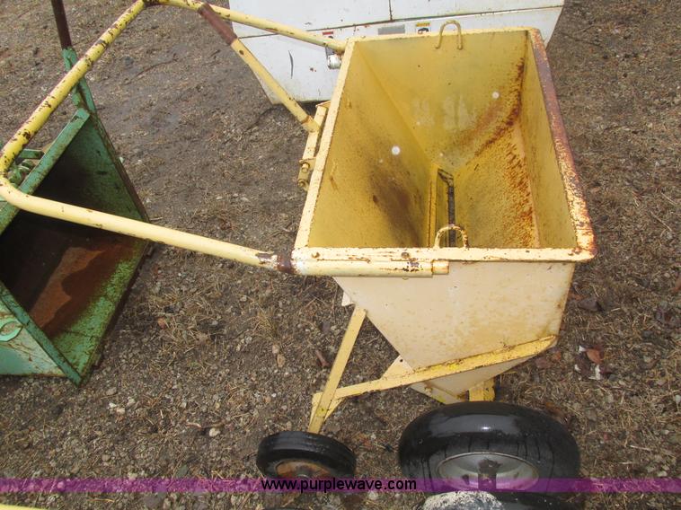 image for item H1020 (4) assorted rock carts