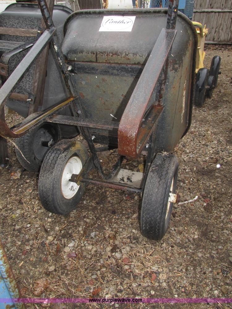 image for item H1021 (6) wheelbarrows