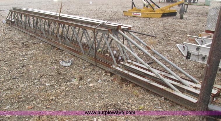 image for item H1022 (4) steel bar joists