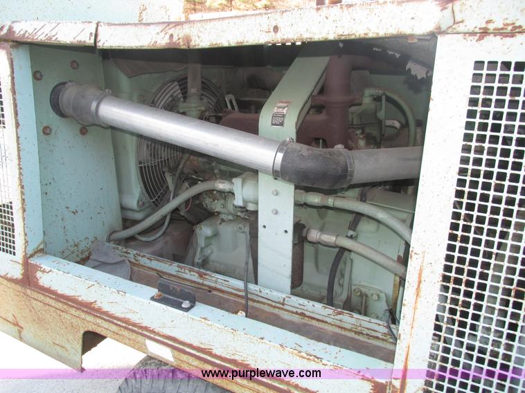 image for item H1028 Sullair 185DPQJD air compressor