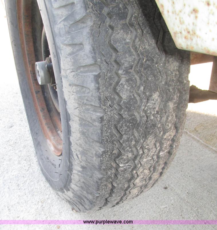 image for item H1028 Sullair 185DPQJD air compressor