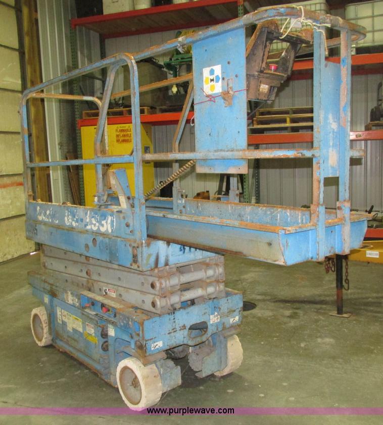 image for item H1029 Genie GS-1930 scissor lift