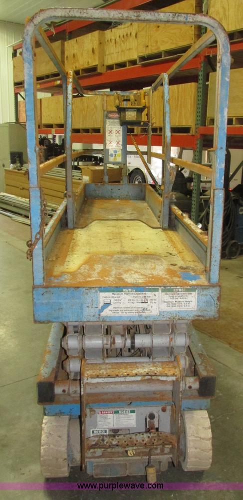 image for item H1029 Genie GS-1930 scissor lift