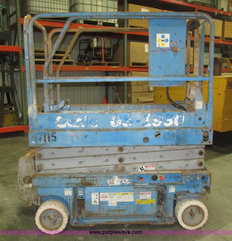 image for item H1029 Genie GS-1930 scissor lift