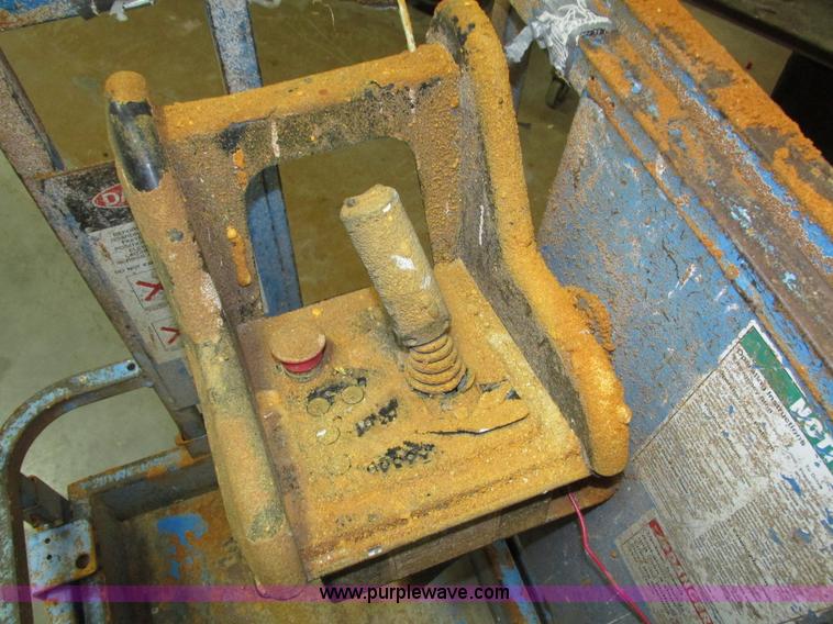 image for item H1029 Genie GS-1930 scissor lift