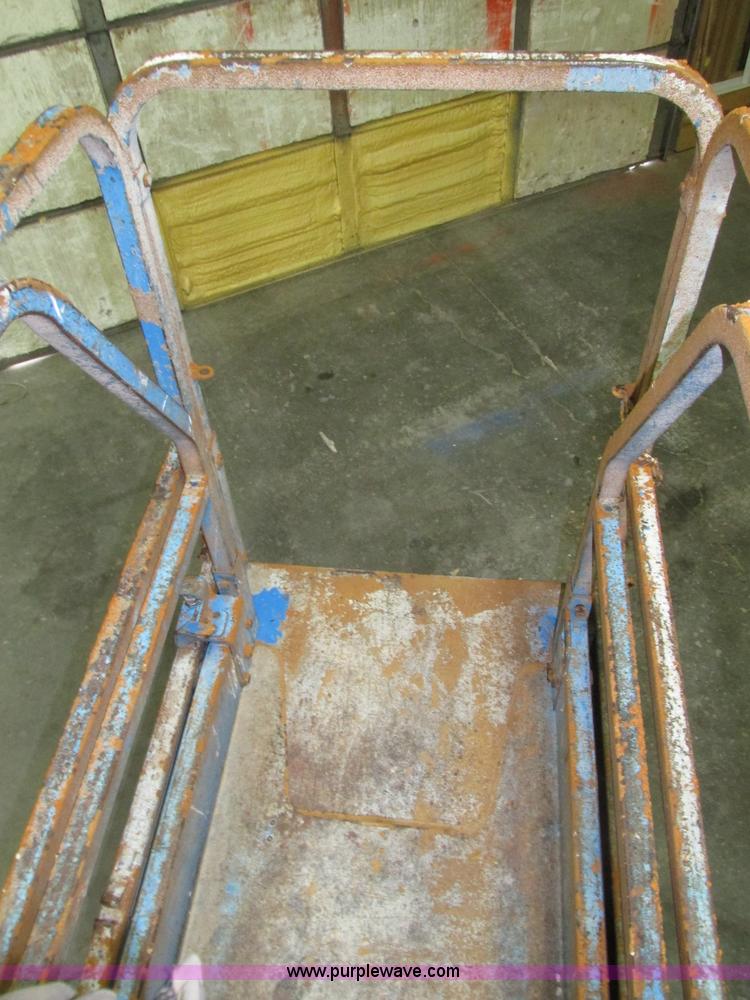 image for item H1029 Genie GS-1930 scissor lift