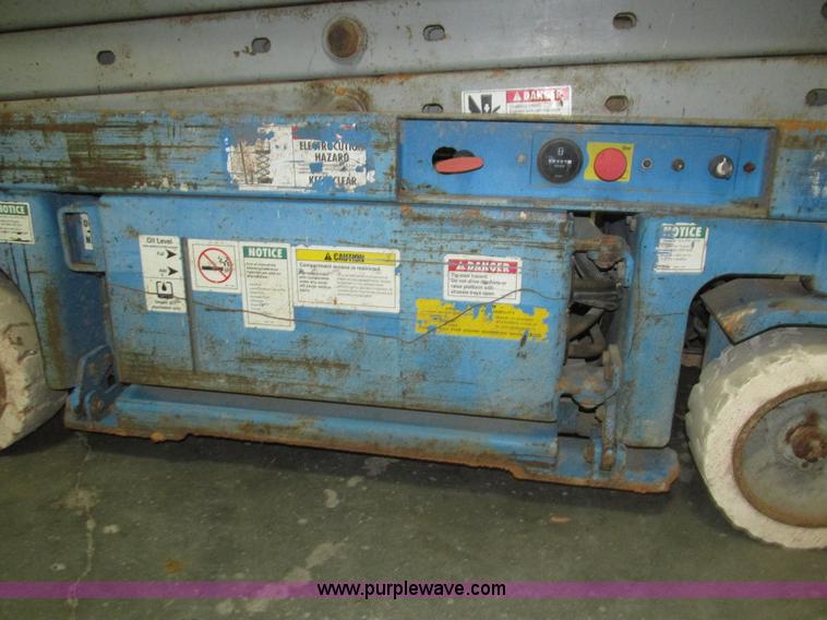 image for item H1029 Genie GS-1930 scissor lift