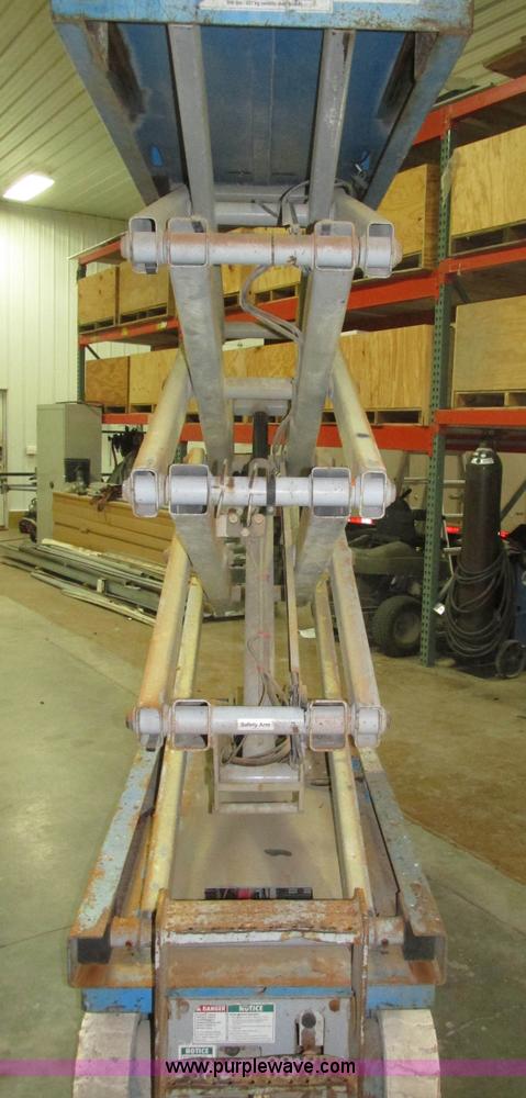 image for item H1029 Genie GS-1930 scissor lift