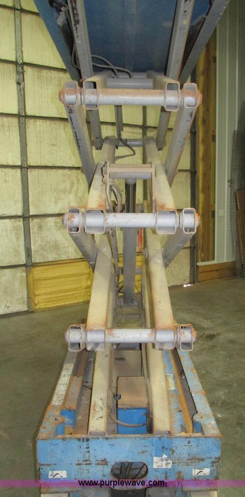 image for item H1029 Genie GS-1930 scissor lift