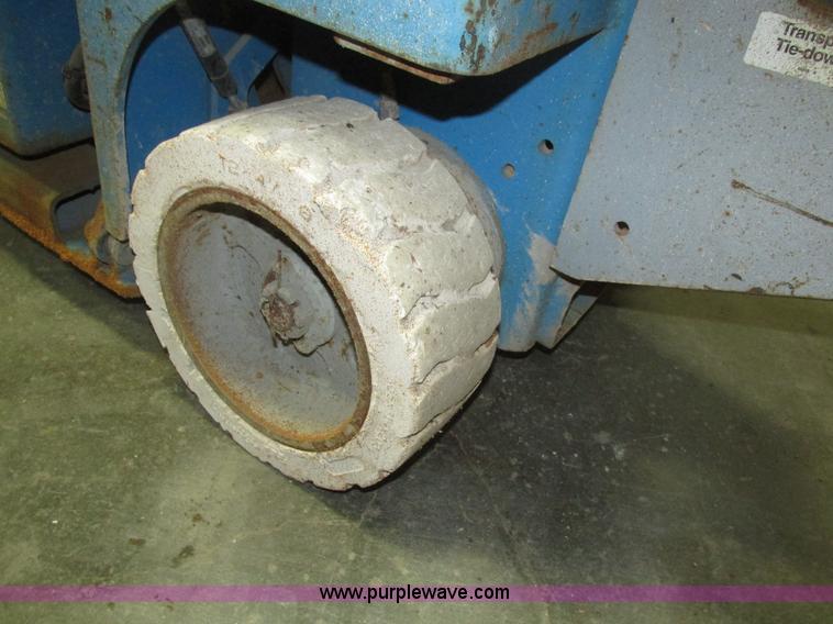 image for item H1029 Genie GS-1930 scissor lift