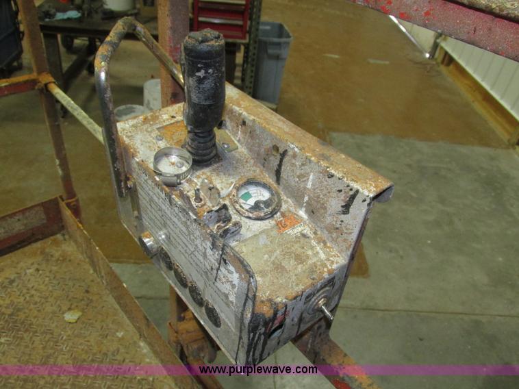 image for item H1030 1999 Skyjack SJIII 3220 scissor lift