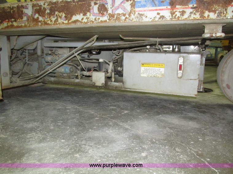 image for item H1030 1999 Skyjack SJIII 3220 scissor lift