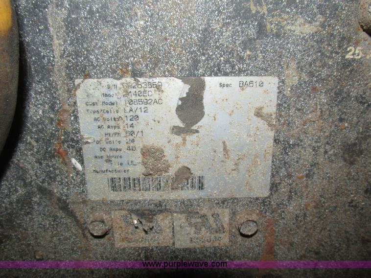 image for item H1030 1999 Skyjack SJIII 3220 scissor lift