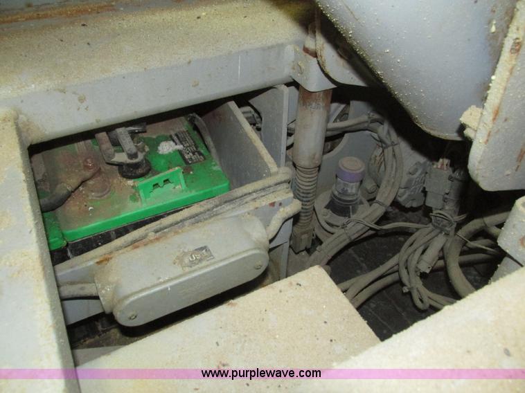 image for item H1030 1999 Skyjack SJIII 3220 scissor lift