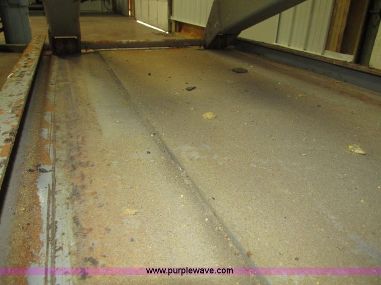 image for item H1030 1999 Skyjack SJIII 3220 scissor lift