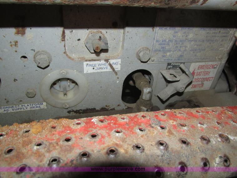 image for item H1030 1999 Skyjack SJIII 3220 scissor lift