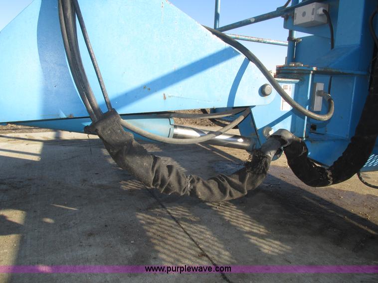 image for item H1037 2002 Genie Z60/34 boom lift