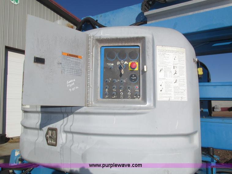 image for item H1037 2002 Genie Z60/34 boom lift