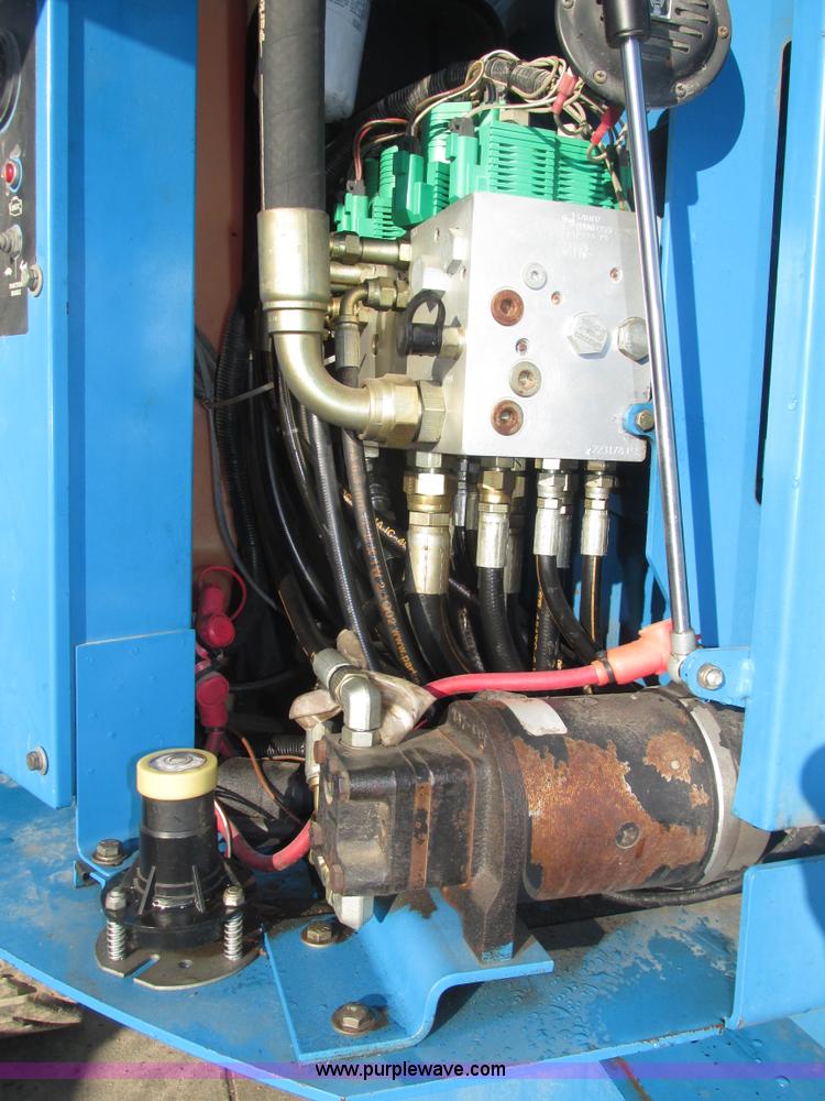 image for item H1037 2002 Genie Z60/34 boom lift