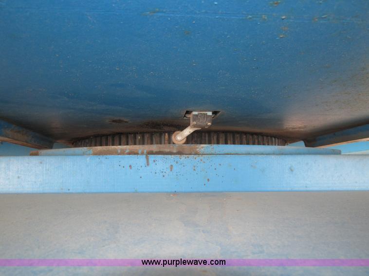 image for item H1037 2002 Genie Z60/34 boom lift