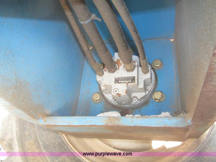 image for item H1037 2002 Genie Z60/34 boom lift