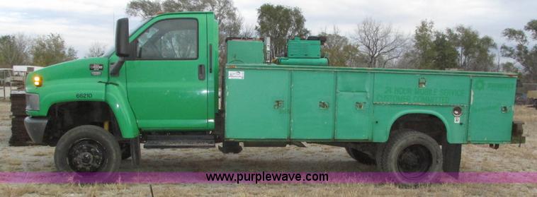 image for item H1049 2005 GMC C4500 Topkick service truck