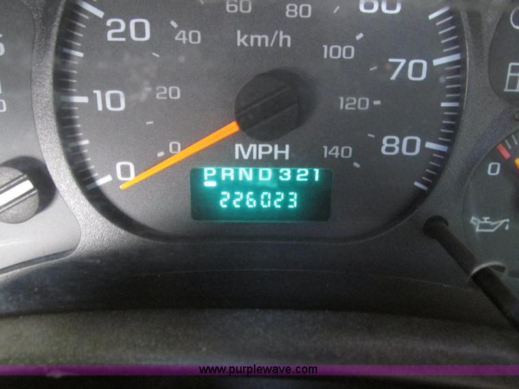 image for item H1049 2005 GMC C4500 Topkick service truck