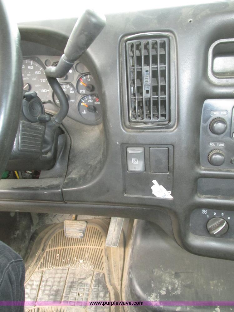 image for item H1049 2005 GMC C4500 Topkick service truck