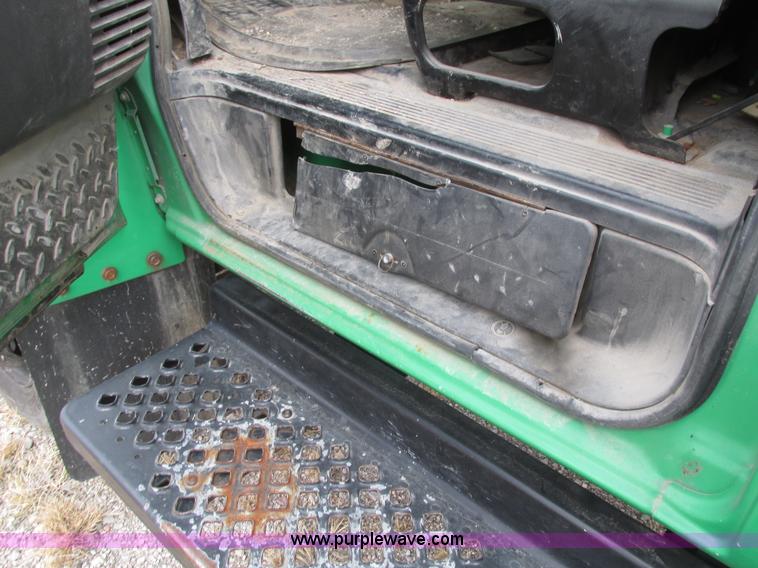 image for item H1049 2005 GMC C4500 Topkick service truck