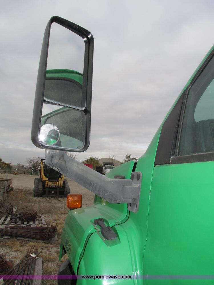 image for item H1049 2005 GMC C4500 Topkick service truck